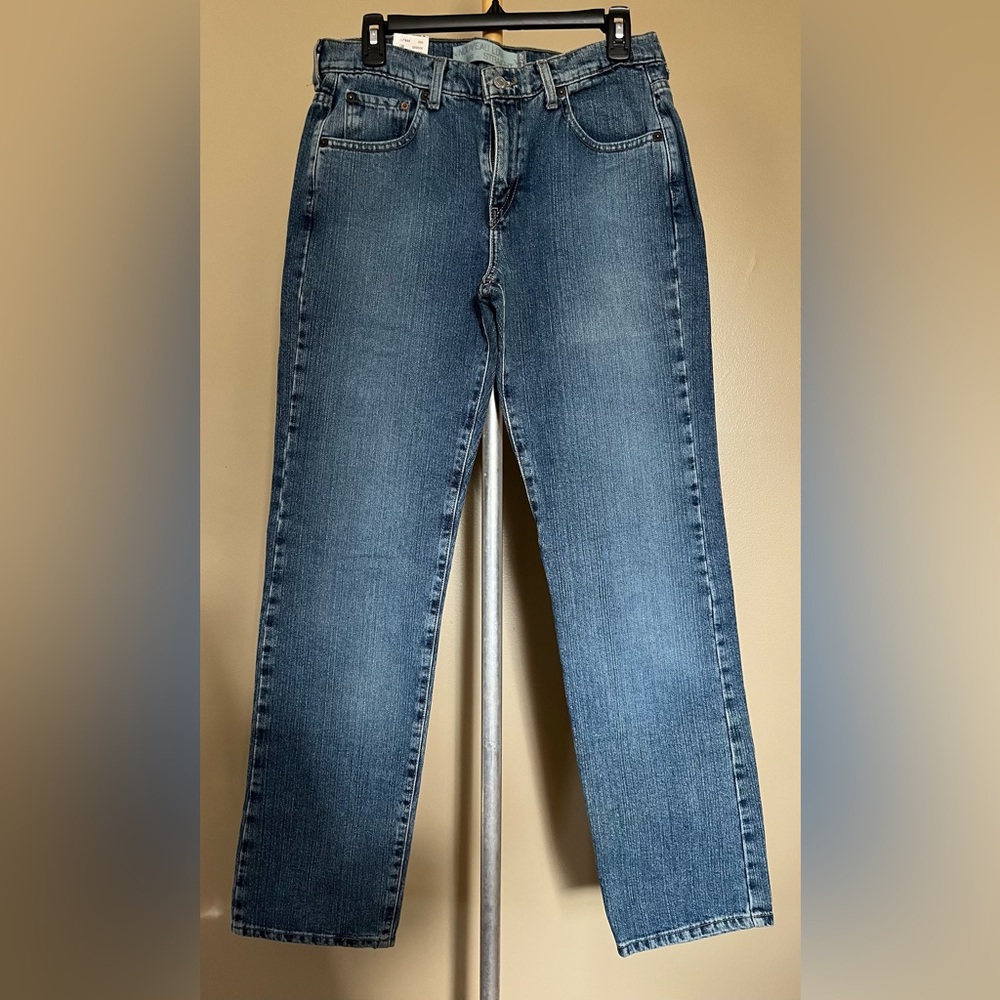 Levi’s 505 Classic 5 pocket  Vintage Blue Jeans. Misses size 8.